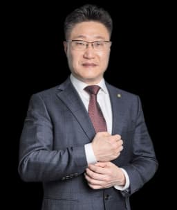 사건담당변호사 박성준